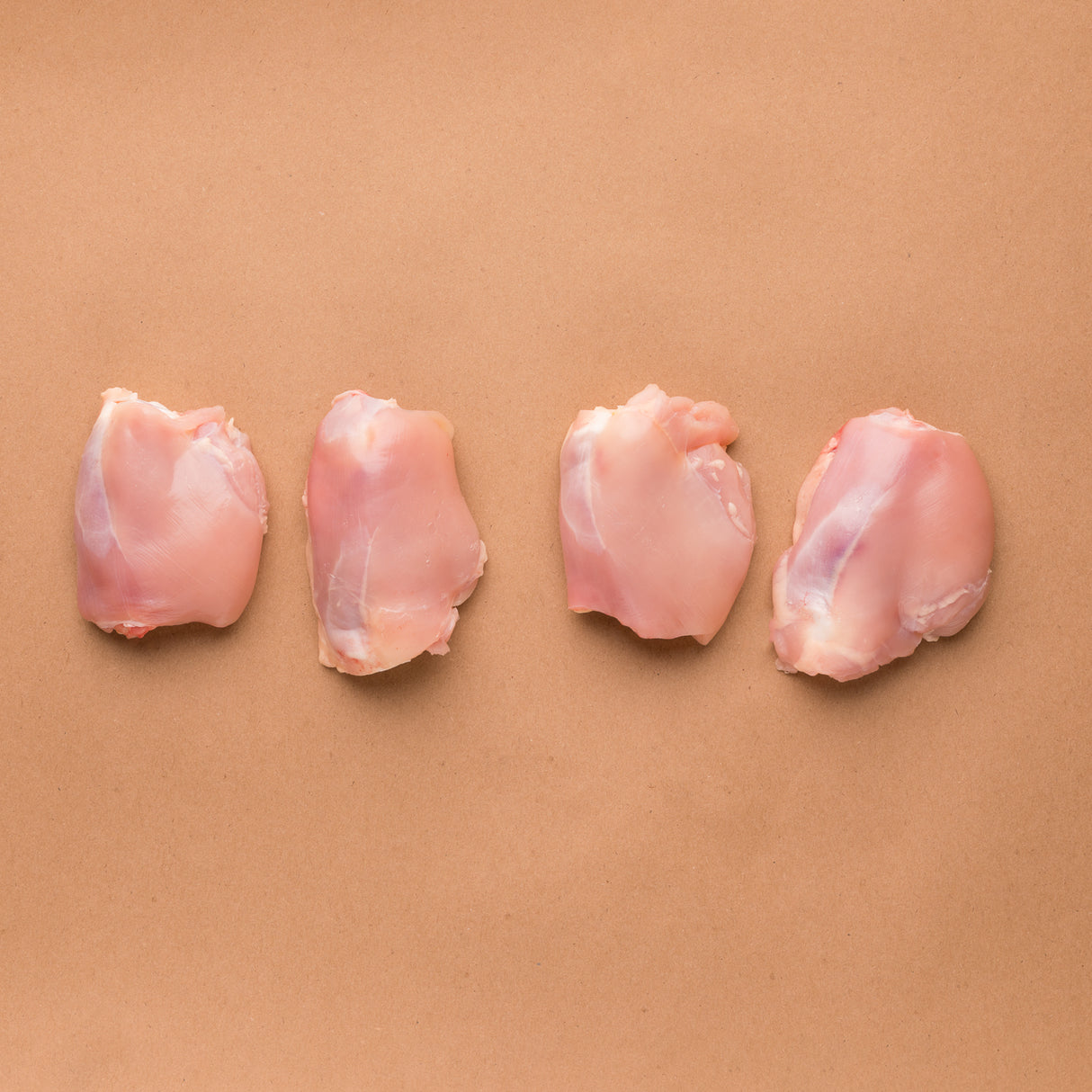 Grain-fed Quebec chicken thigh on bone